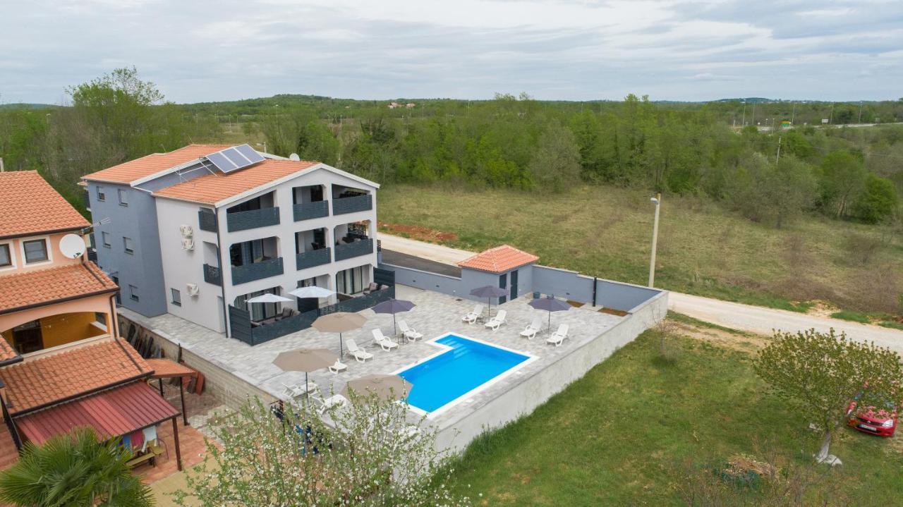 Apartmani Natalija Пореч Екстериор снимка