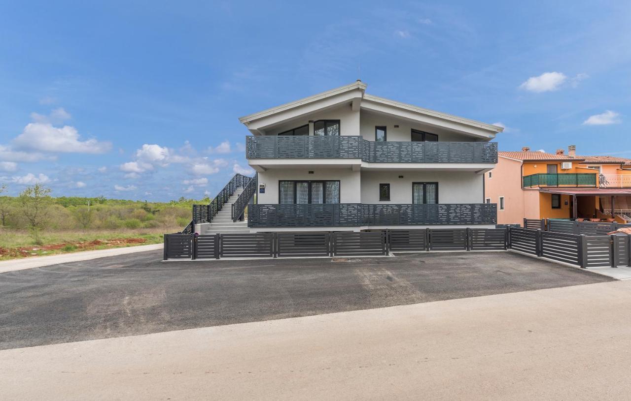 Apartmani Natalija Пореч Екстериор снимка