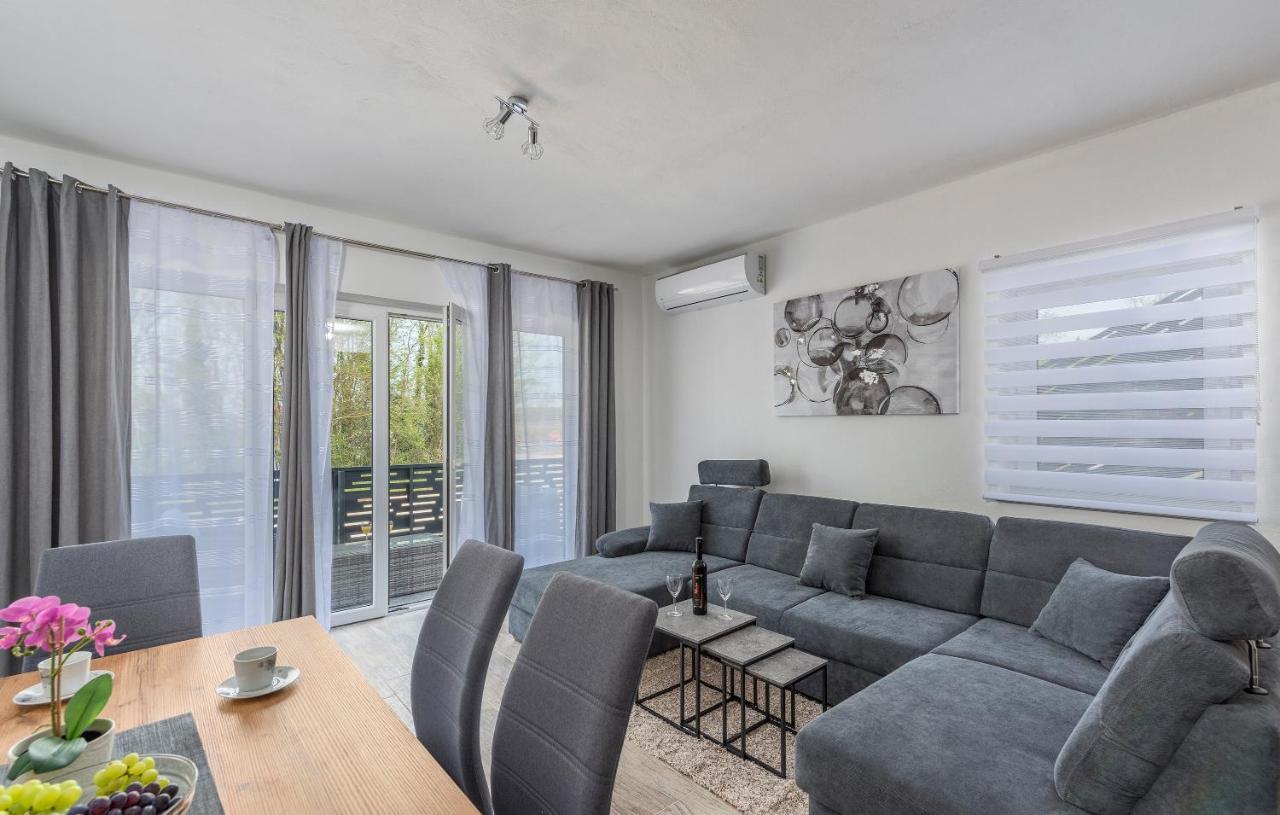 Apartmani Natalija Пореч Екстериор снимка